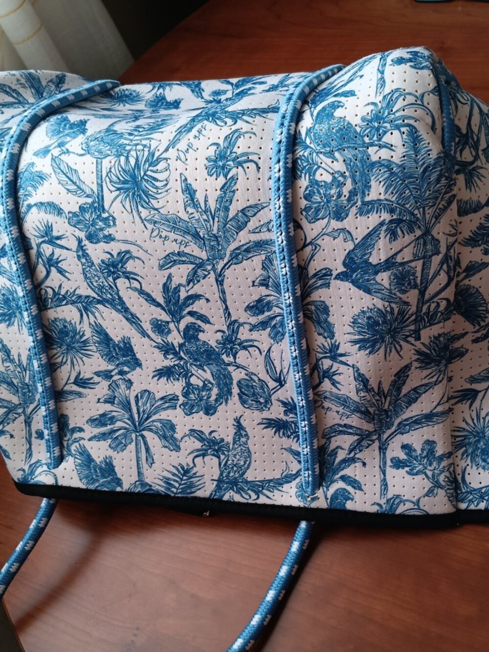 NWOT PopUps Toile Blue & White Everyday Tote - Picture 4 of 14